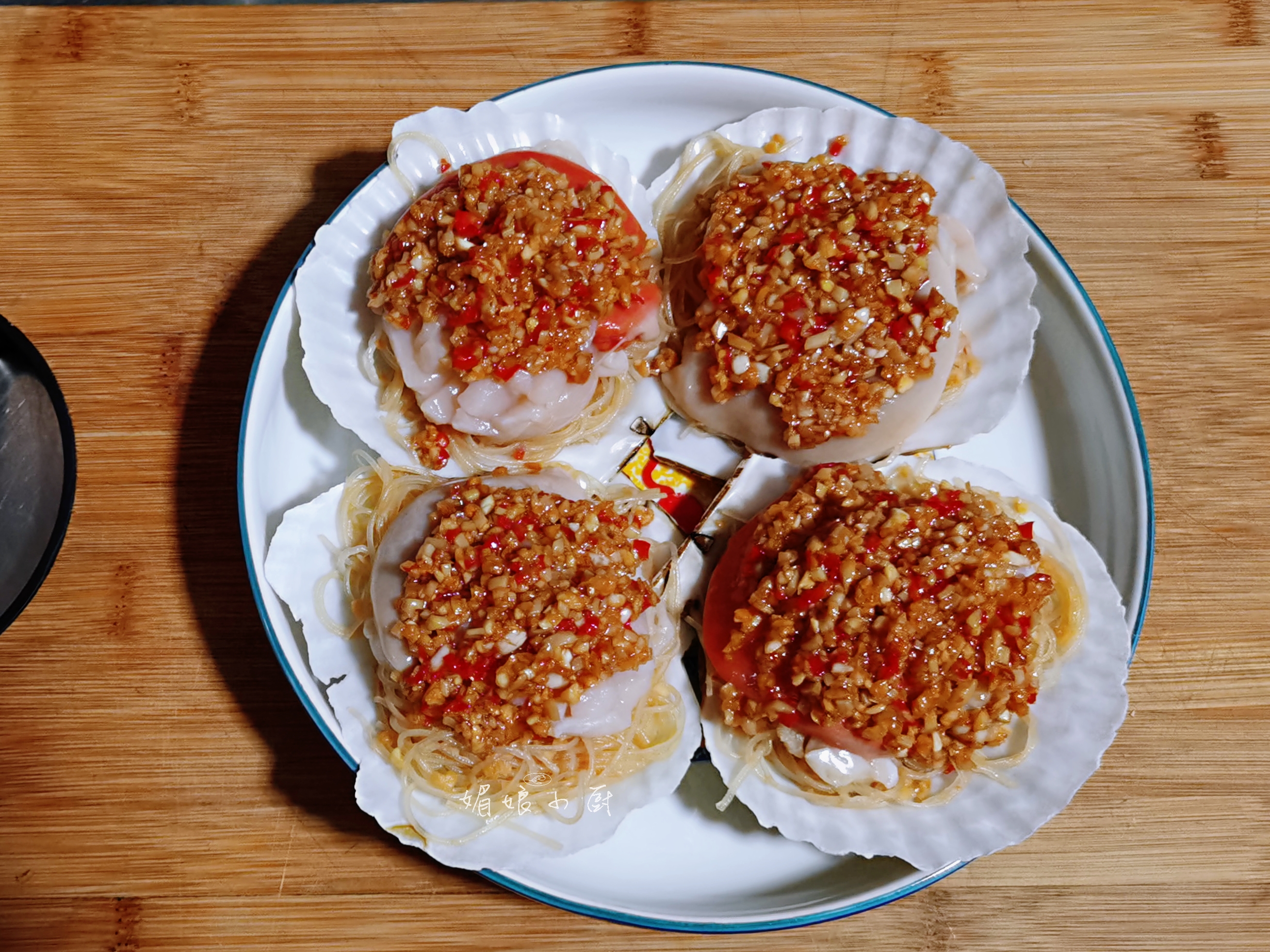 蒜蓉粉丝蒸扇贝的教程你学会了吗,蒜蓉粉丝蒸扇贝做法扇贝怎么处理