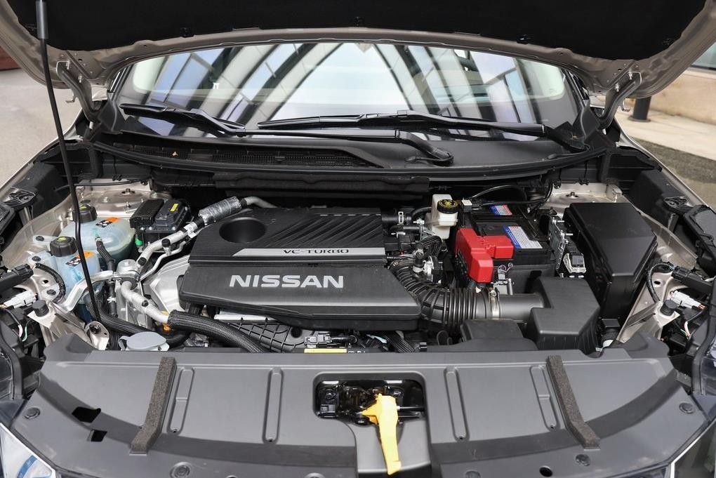 技术：2.5L自吸四缸发动机，首创树脂进气口，为何专供海外