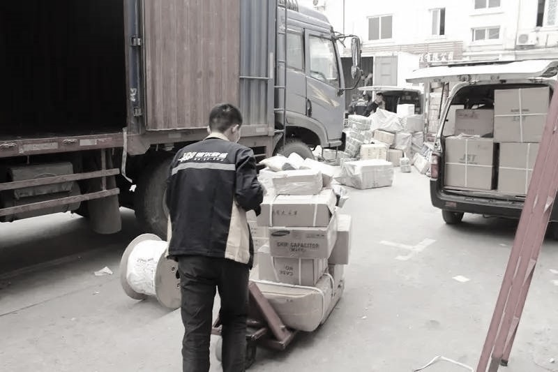 最近快递巨头倒闭了吗,顺丰快递宣布破产了吗