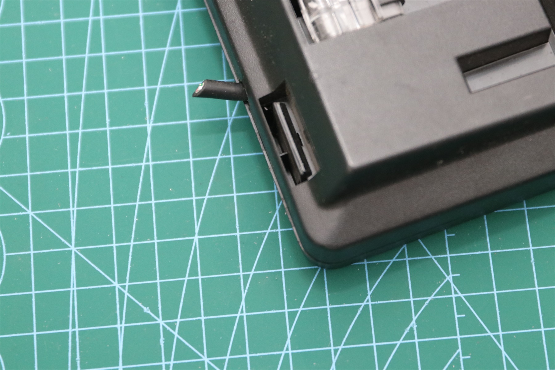 3494机械键盘,不到百元的青轴高颜值键盘