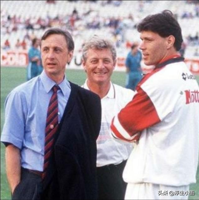 足球史上最全能支点中锋!他可以在中锋、前腰和边锋之间无缝衔接!