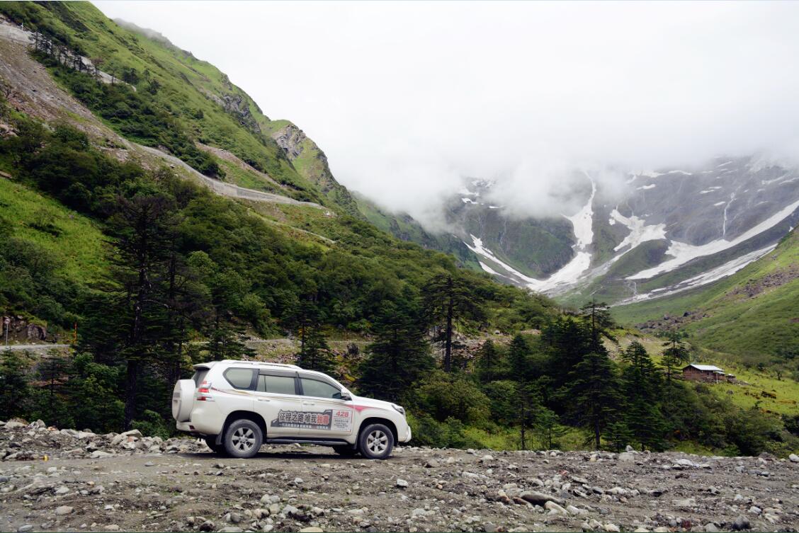 成都租辆普拉多自驾*藏西**,花费令人咋舌,抵得上小白一年工资