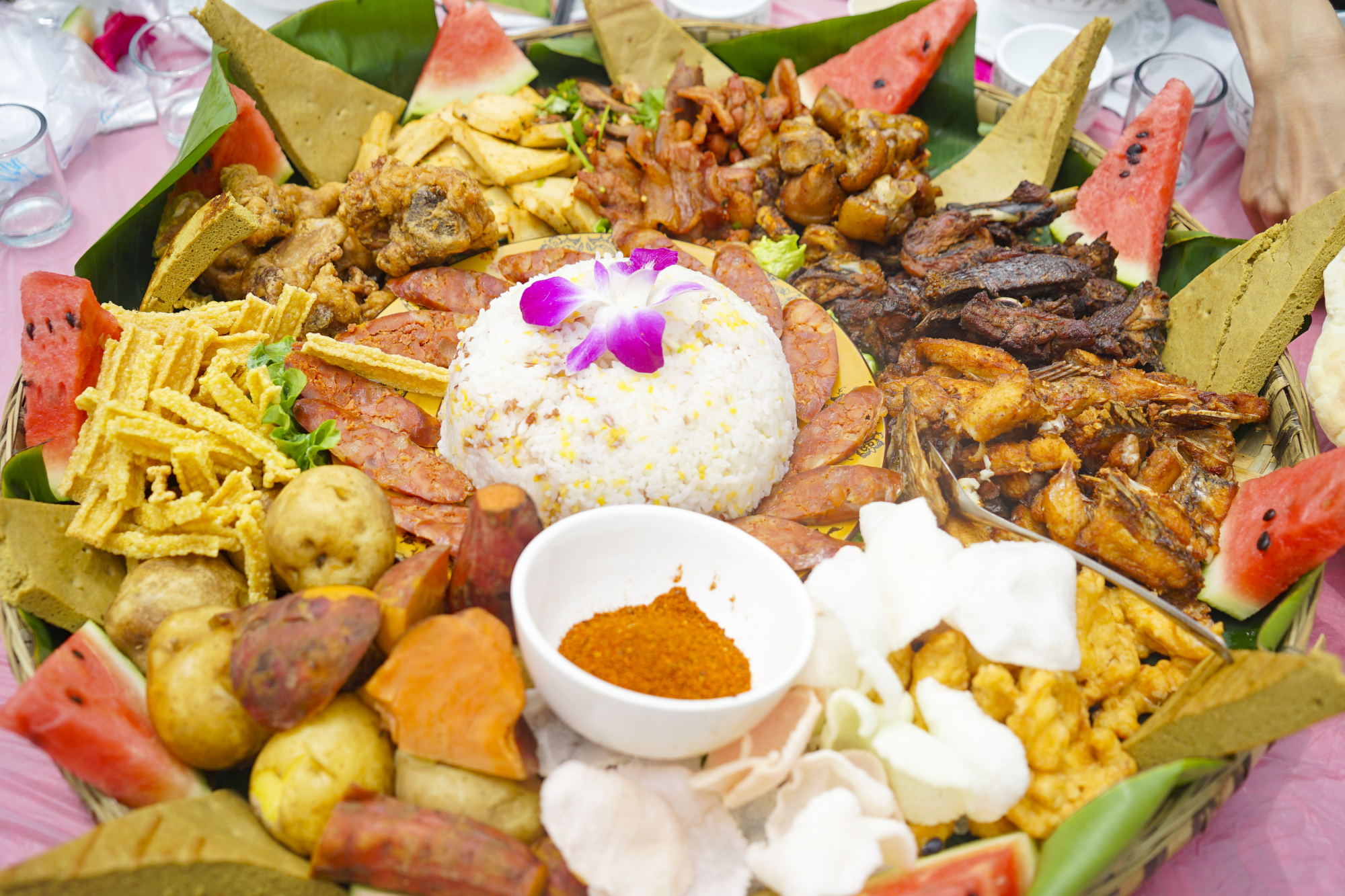 四川米易为什么很多人到这度假养老米易都有哪些好玩的地方？