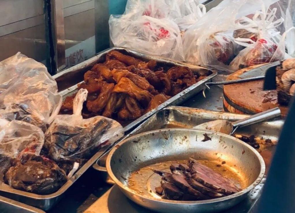 天津人气最高摆摊小吃,天津摆摊卖卤肉