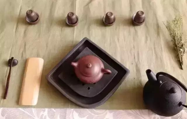 干泡茶台和湿泡茶台区别,干泡茶和湿泡茶的区别