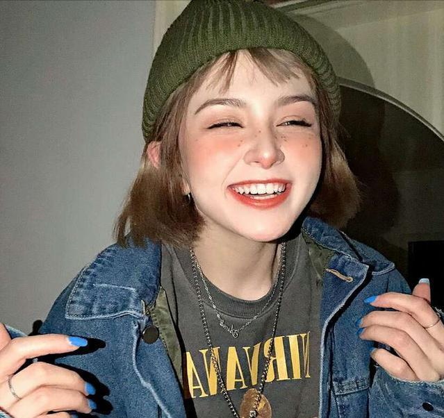 为何你的底妆总卡粉,为什么底妆没有瑕疵了感觉假