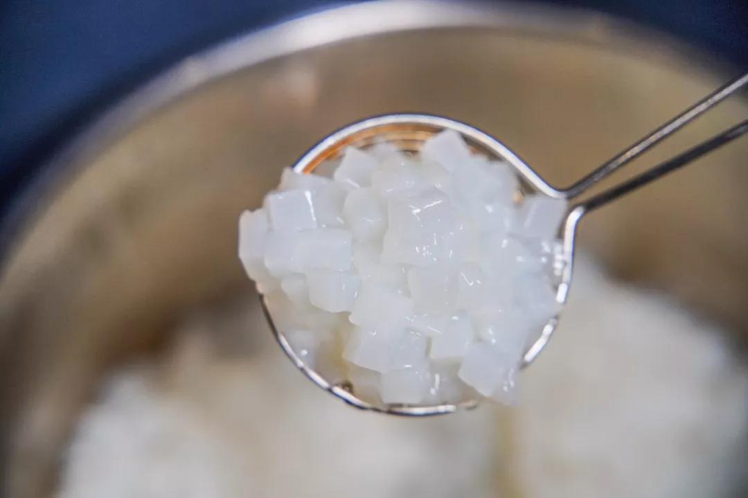 中国风与烧仙草的新潮结合，顺德这家茶饮店要排队了