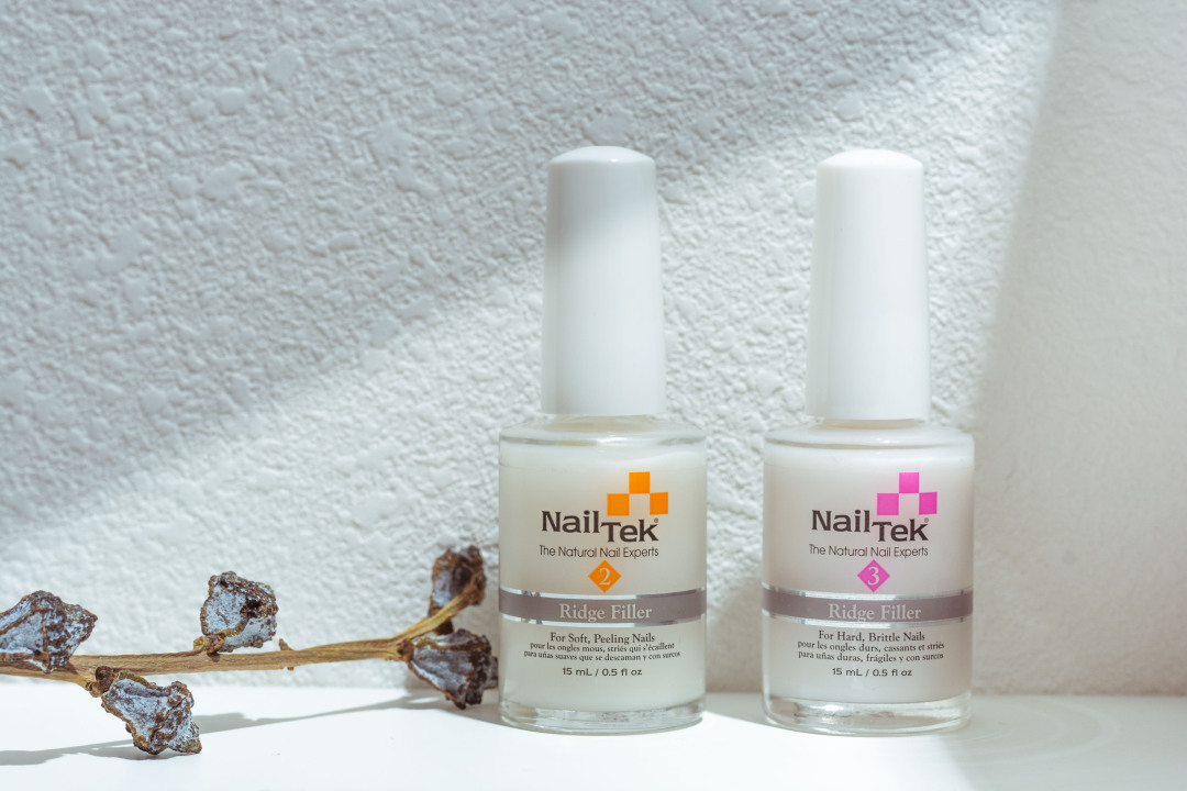 易劈易断还分层？美国专业沙龙修复甲油，给“病甲”快速“整容”