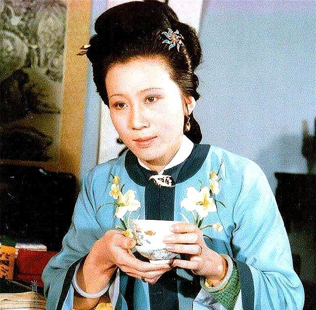 红楼梦李纨和贾宝玉的关系,贾宝玉对李纨好不好