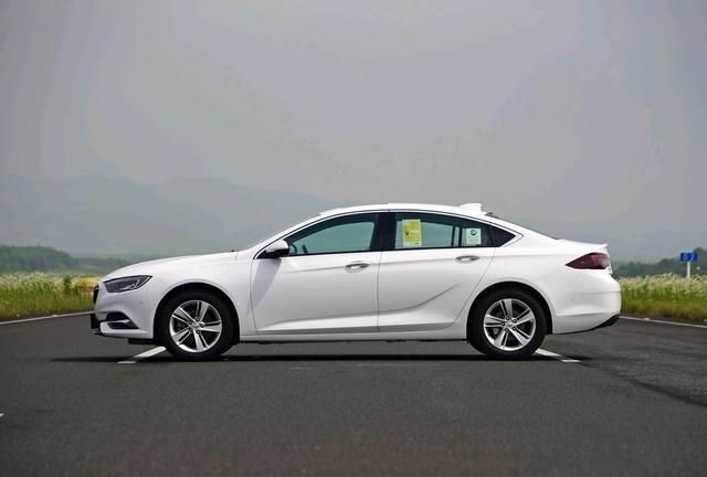 别克君威2.0t降价到14万3落地了吗,别克君威低配落地价