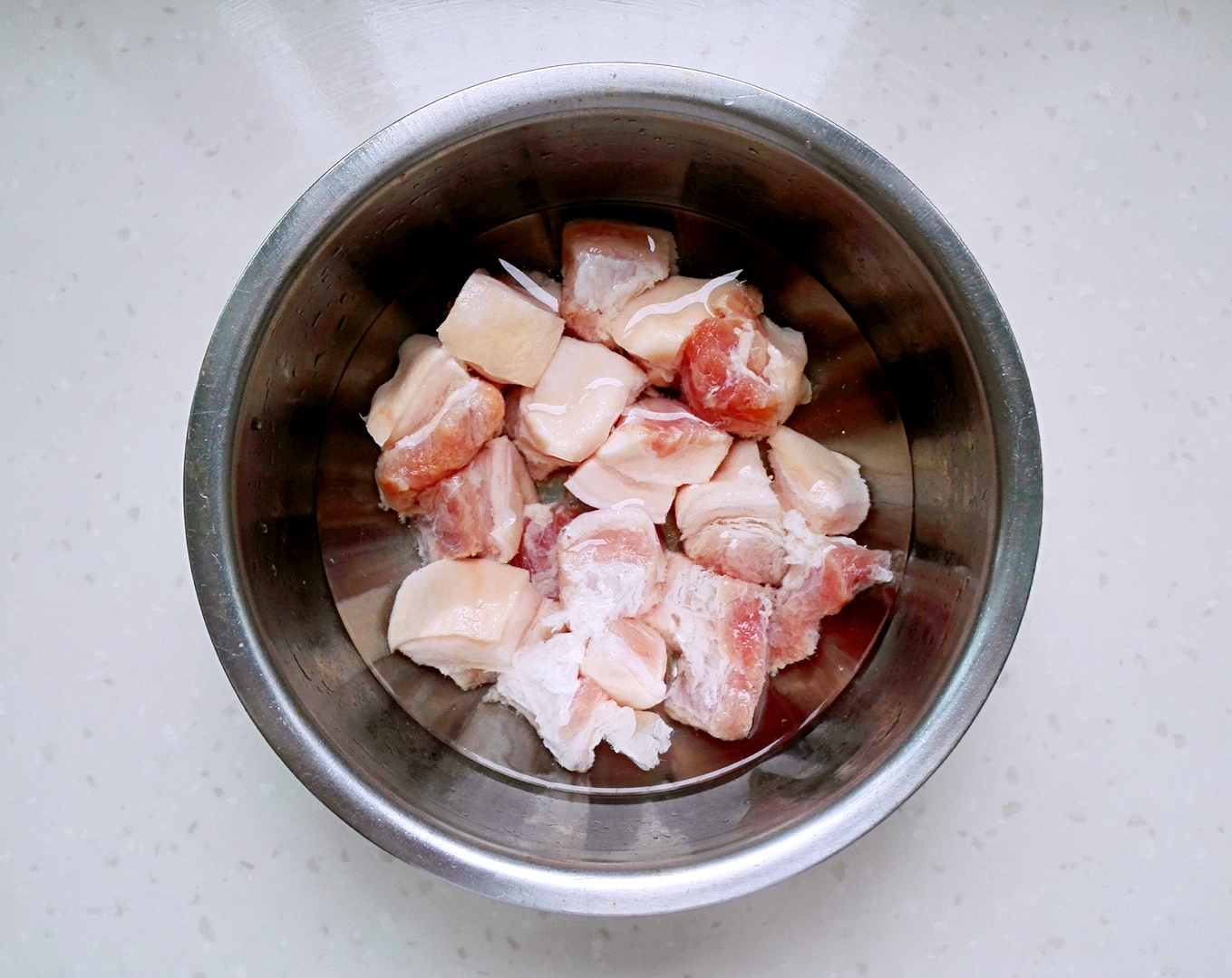 做红烧肉用冰糖还是白砂糖,红烧肉炒糖色用白糖还是冰糖