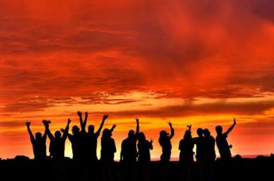 余生足够长学会虚度时光,任何的时光都该被珍惜