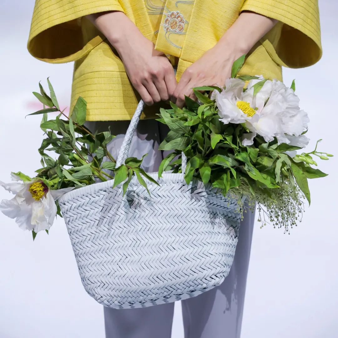 2021秋冬女装款式流行趋势,2018秋冬趋势报告巴黎时装周