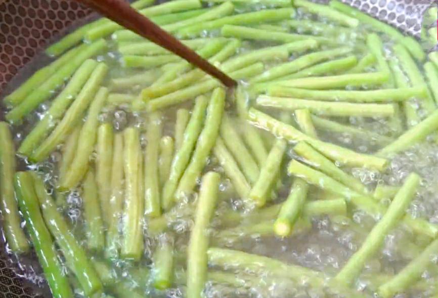 爱吃豆角的一定要收藏,肉末豇豆的家常做法懒人