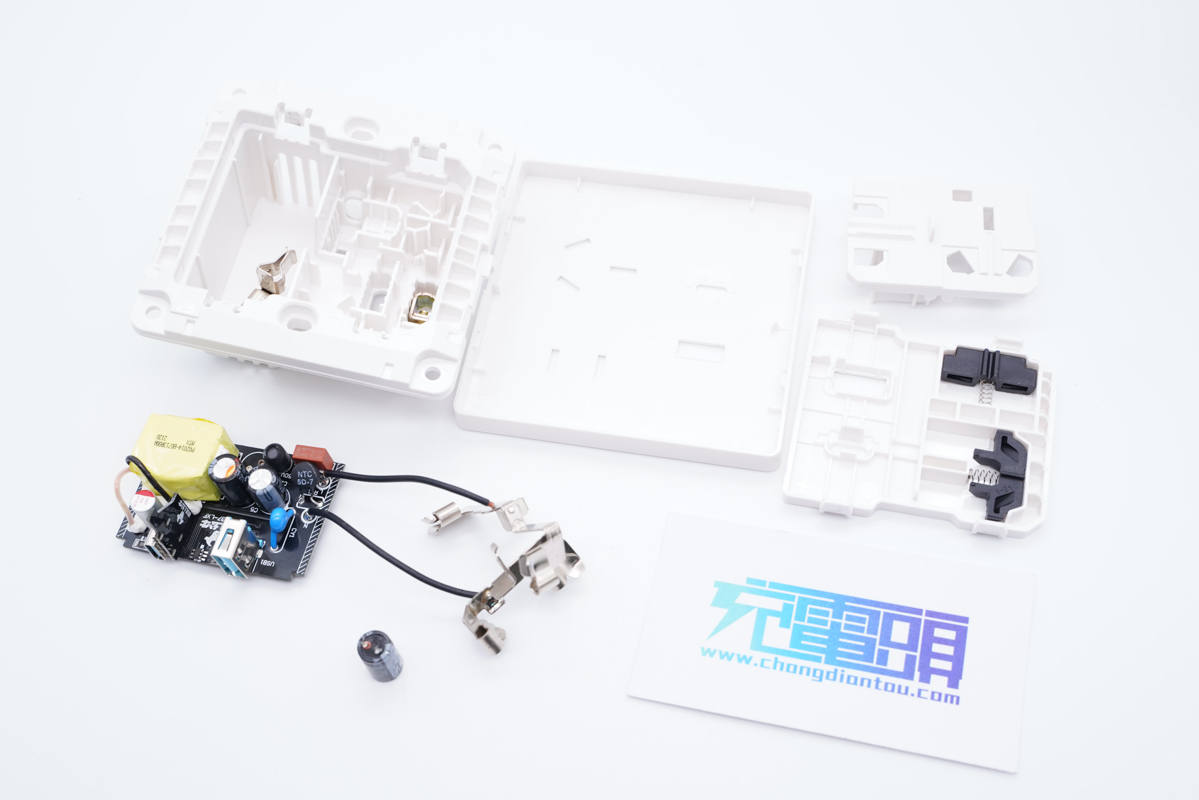 公牛快充多功能插座怎么样,插座一哥最新上市消息