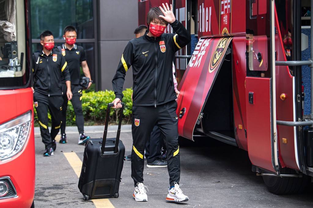 包吃、包住、如果再包输,国足不得被喷死,叙利亚半夜都得笑醒