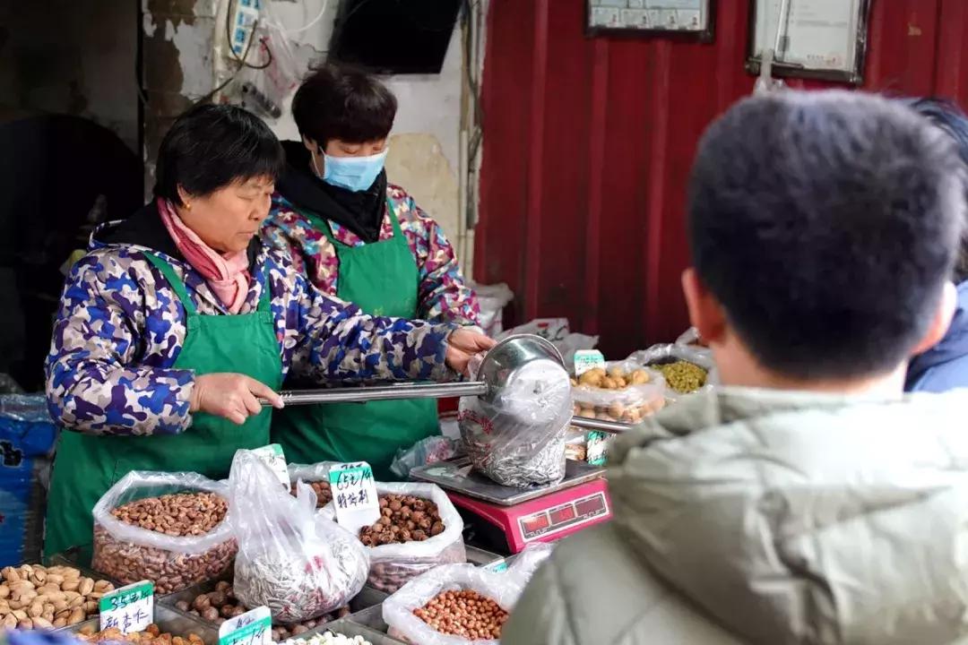 年味|带上小拖车跟我走!这里买年货实惠好吃