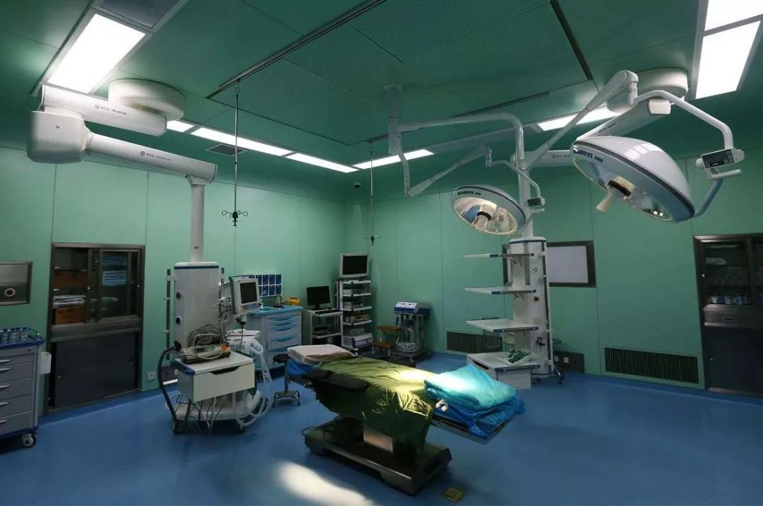 一个人去做手术医院会做吗,一个人去医院做手术是什么感觉