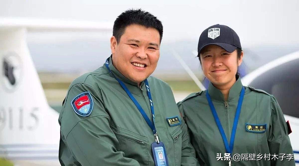 探险夫妻张昕宇梁红开飞机,侣行夫妇张昕宇梁红到长城站