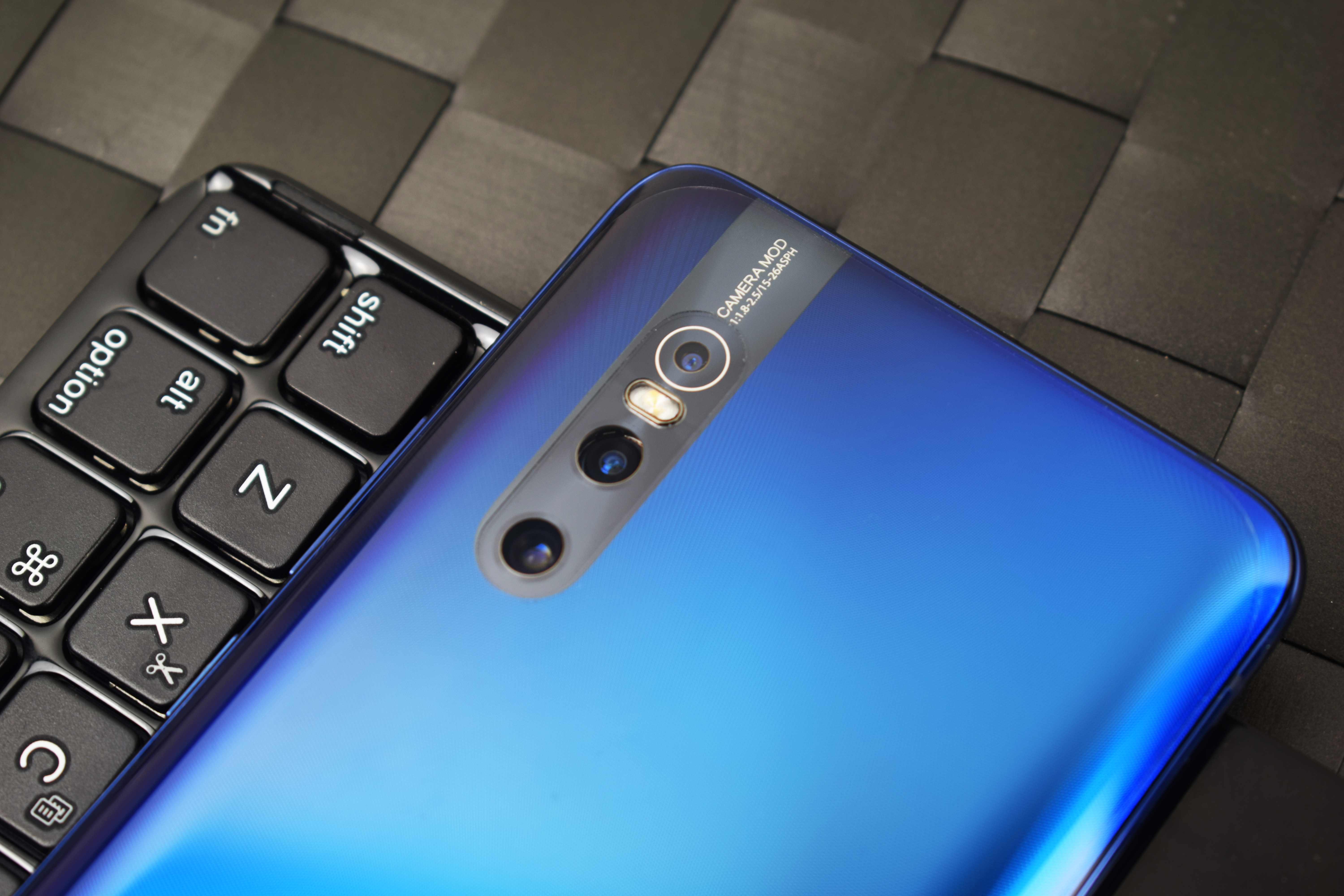 vivox27还能入手么,vivox27全方面测评