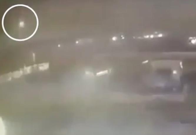 伊朗导弹击落客机最新视频：2枚导弹30秒内先后发射，击中致176死