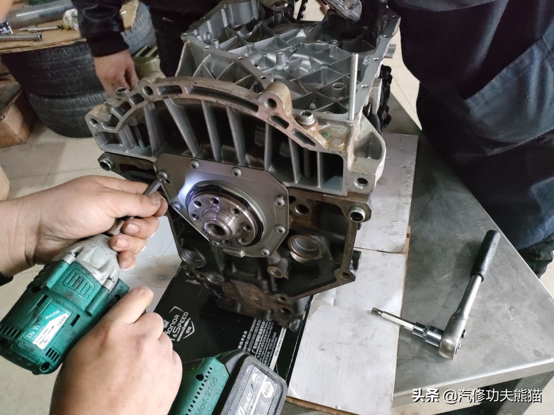 奥迪q5ea888烧机油解决方法,奥迪Q5烧机油有什么办法