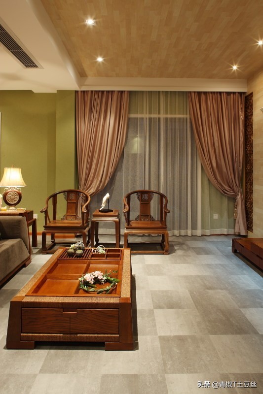 怎样挑选客厅灯具材质,如何挑选客厅灯具简约