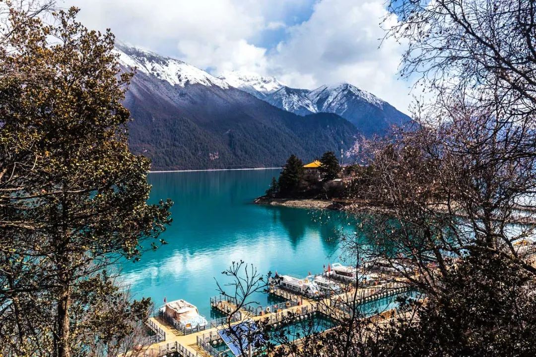 冬日的西藏才是人世间最美的天堂,西藏朝圣路上的美景