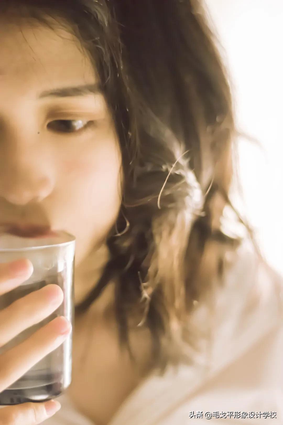 美人痣点痣祛斑,女明星怎么点痣