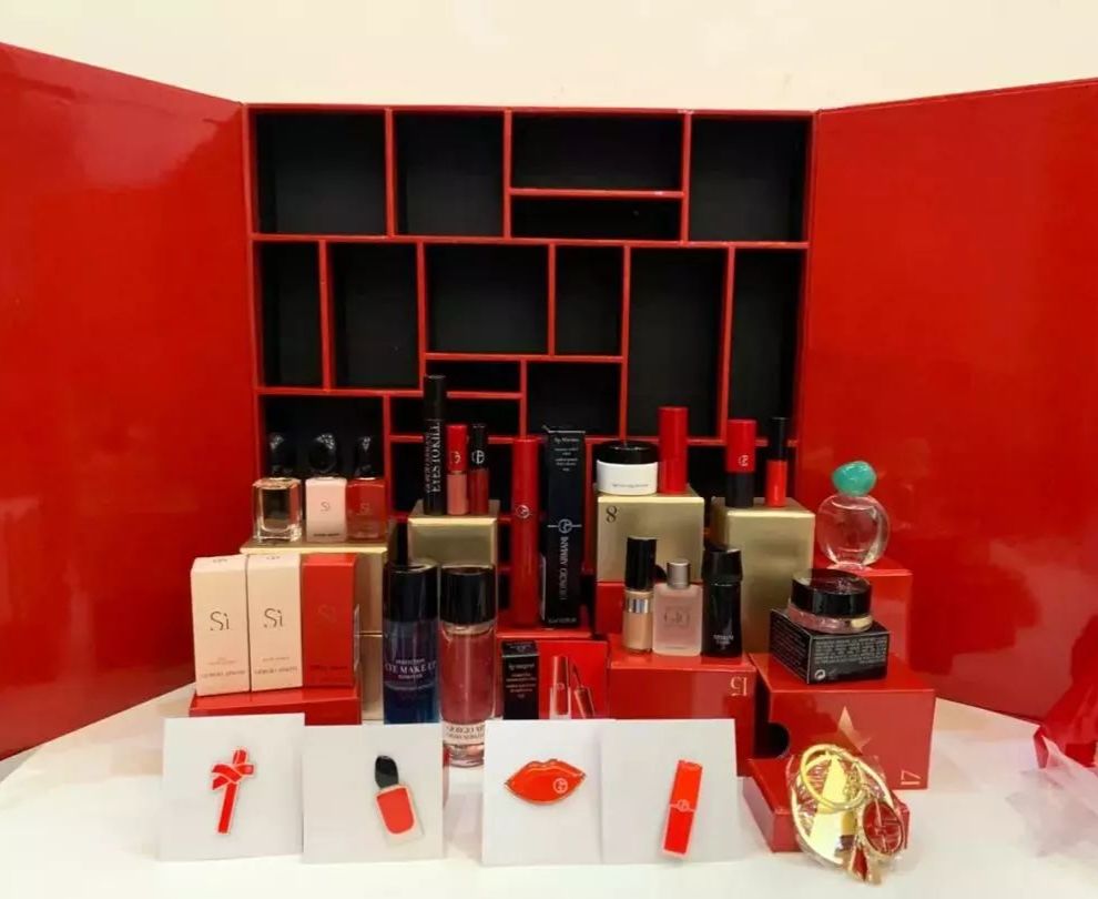 阿玛尼圣诞限定盲盒,阿玛尼圣诞倒数盲盒开箱