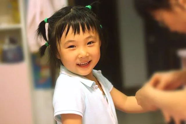 ps教程3步解决照片偏黄,图片有色差如何在ps改