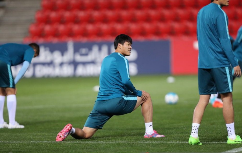 苏宁93最强铁闸已成球队后防领袖:未来他入选国足将是众望所归