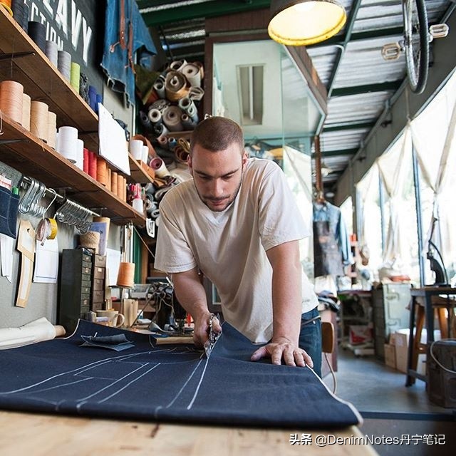 牛仔裤垂感不好是什么原因,为什么牛仔裤总是破裆