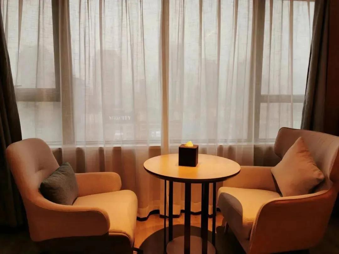 存量、下沉、中端化，解读艺龙酒管*局破**市场三大关键词