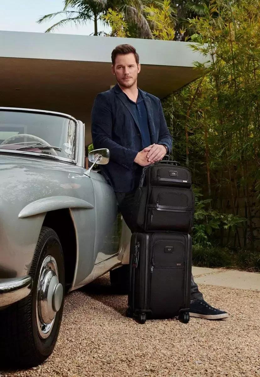 限时两个月：TUMI恒隆快闪店来了，“星爵”出没！