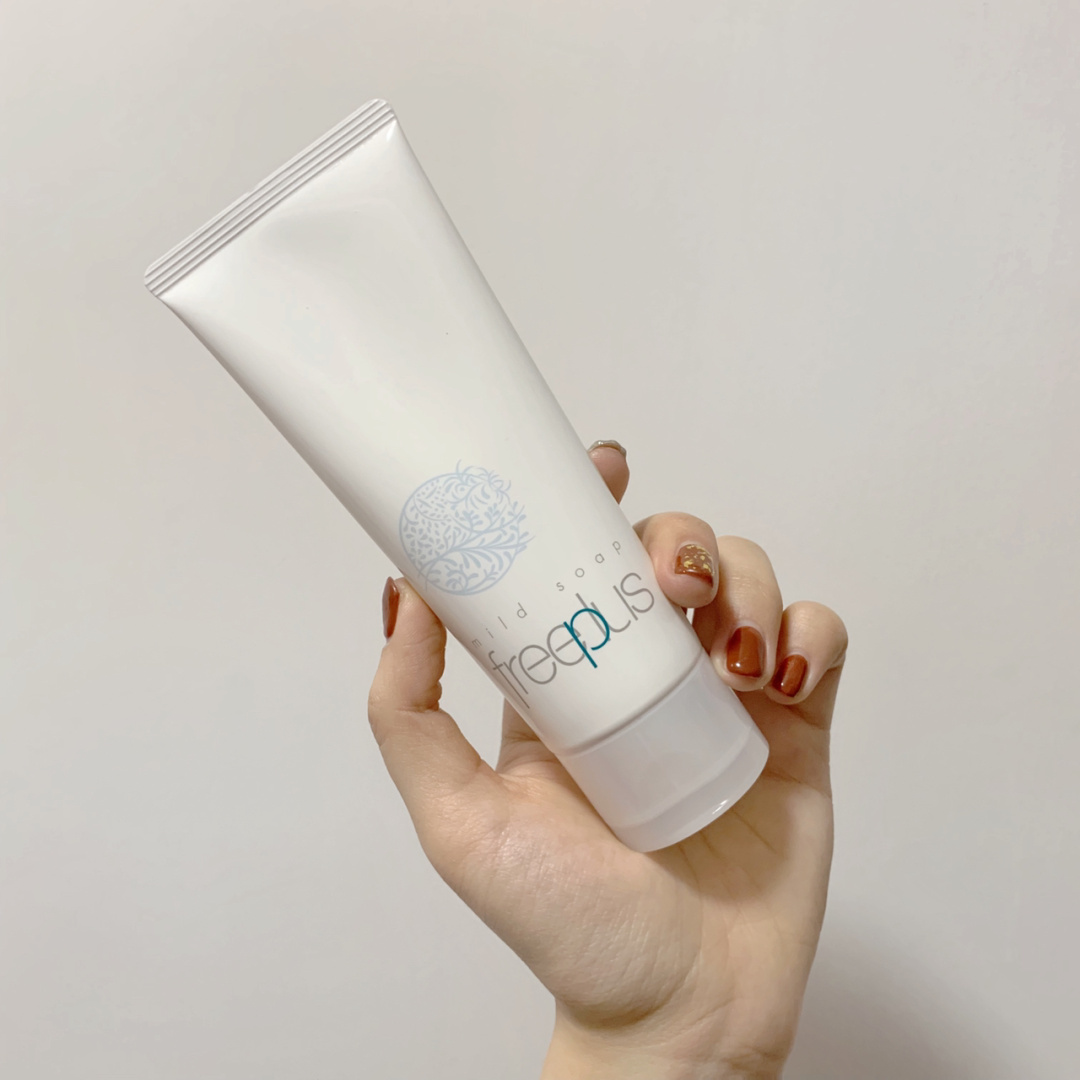 皮肤长痘粉刺用什么湿敷,皮肤长痘用什么洗面奶