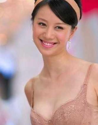 倪虹洁拍内衣广告,倪虹洁因内衣广告自卑