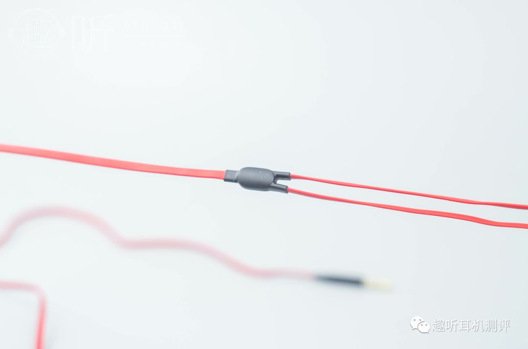 urbeats3入耳式耳机开箱,beats3蓝牙头戴式耳机评测