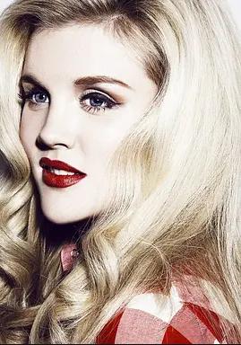 女生单独喝醉就活该被凌辱?没想到这美人,转型第一部就R级尺度