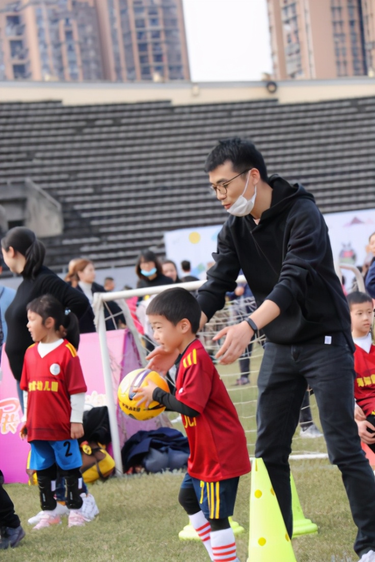 2024年乐山市幼儿足球风采展示,第五届乐山幼儿足球开幕视频