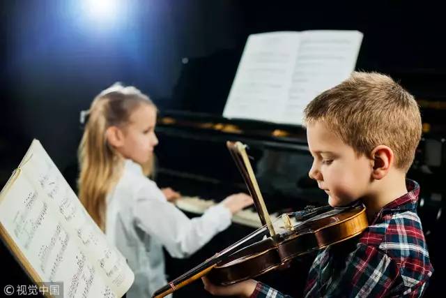 5分钟学会钢琴演奏,十五秒教你学会钢琴