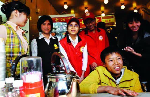 汶川地震中捐献所有积蓄的乞丐,为汶川捐款的乞丐龚忠诚现状