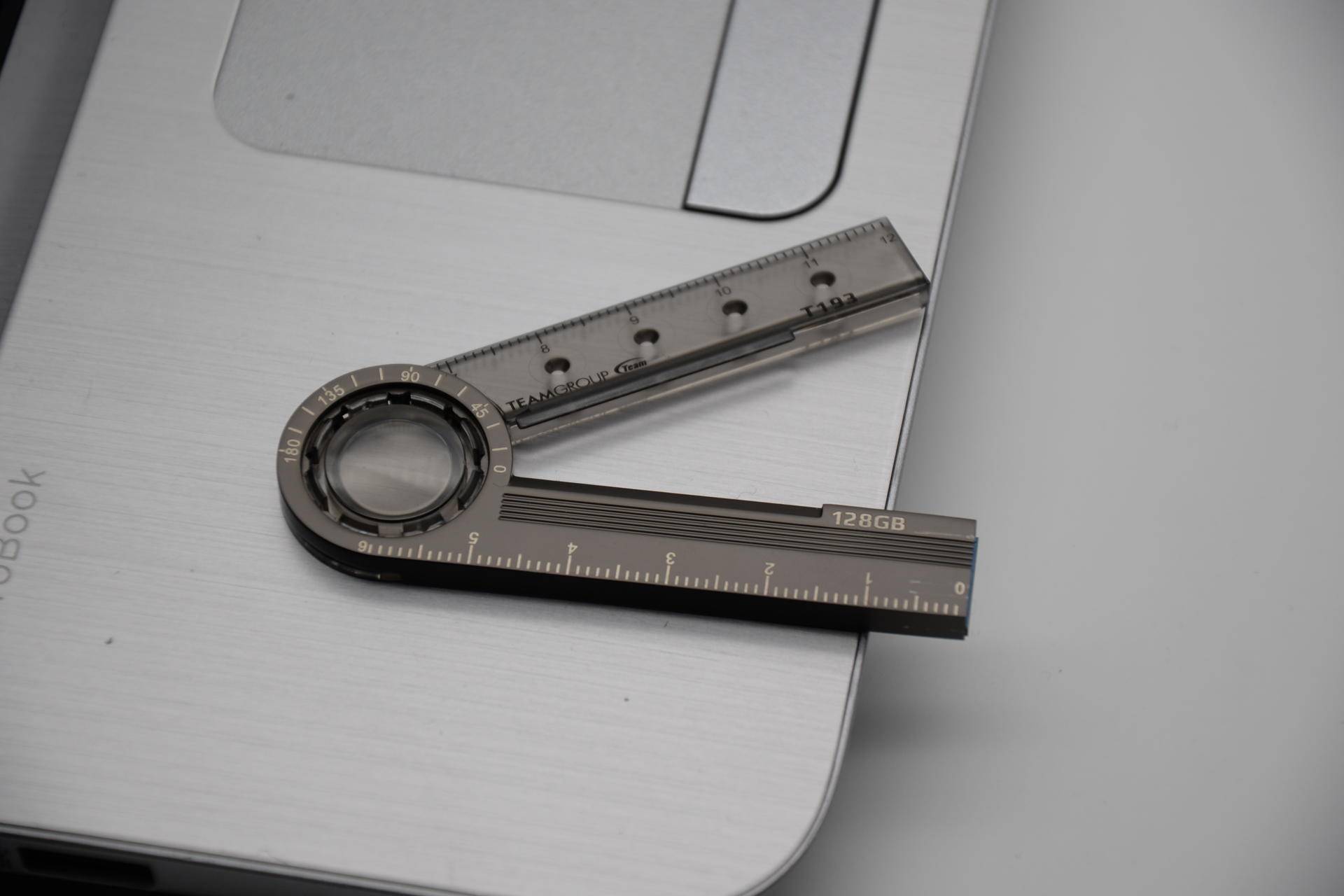 一个魔都土著打工老汉,一个魔都土著打工