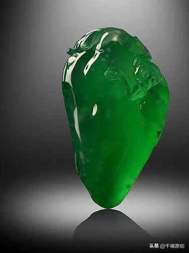 塑料管冒充手镯,一根塑料管就能冒充百万飘花镯