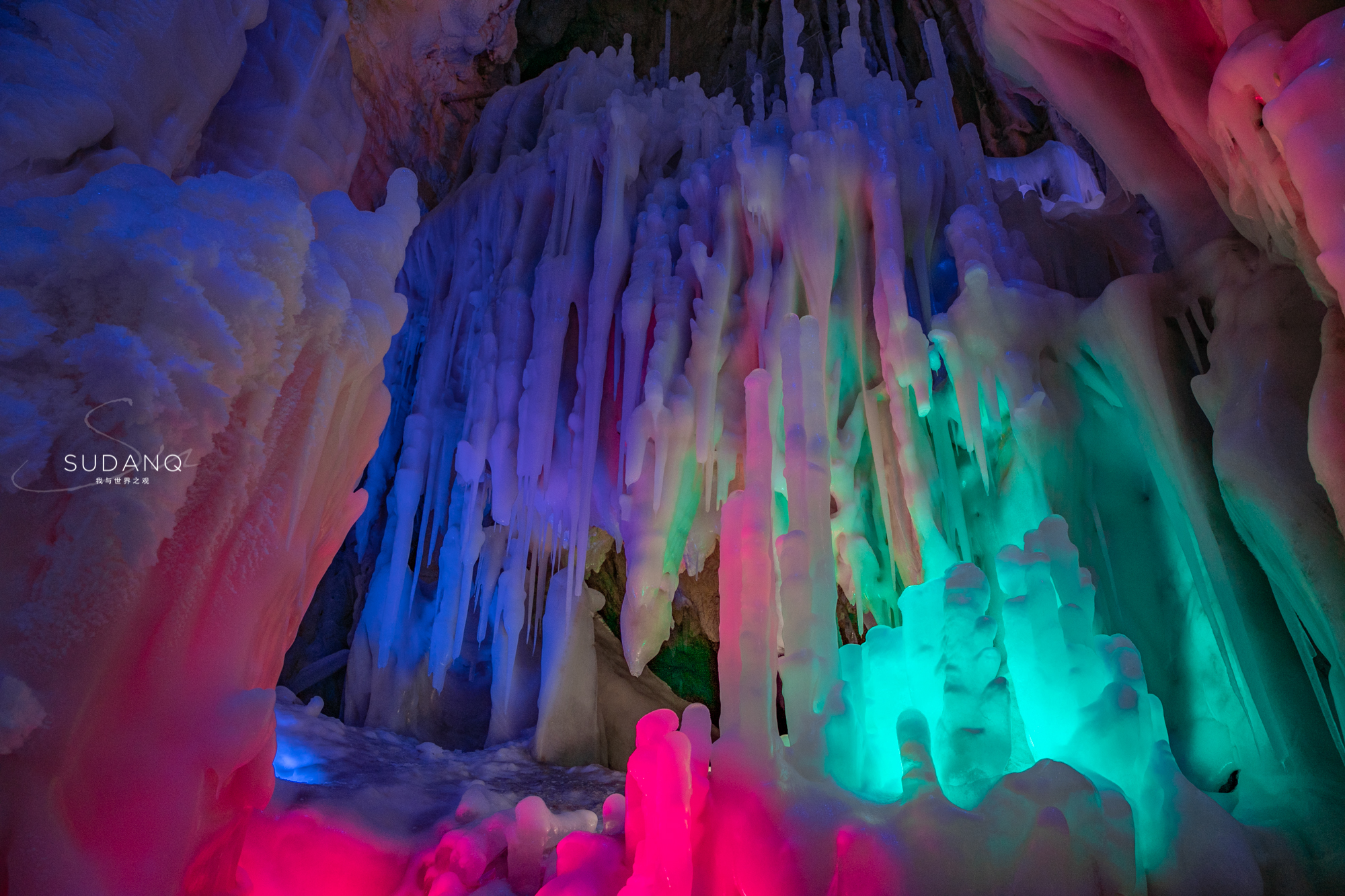 广西哪个山洞最好玩最有名,广西深山最美山洞