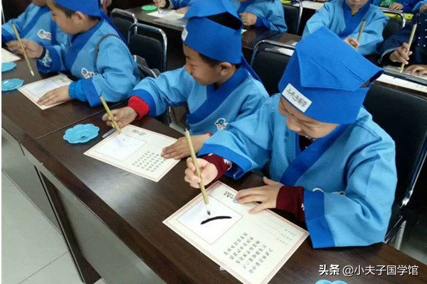 如何教孩子们上国学课,让小孩学国学要有哪些准备