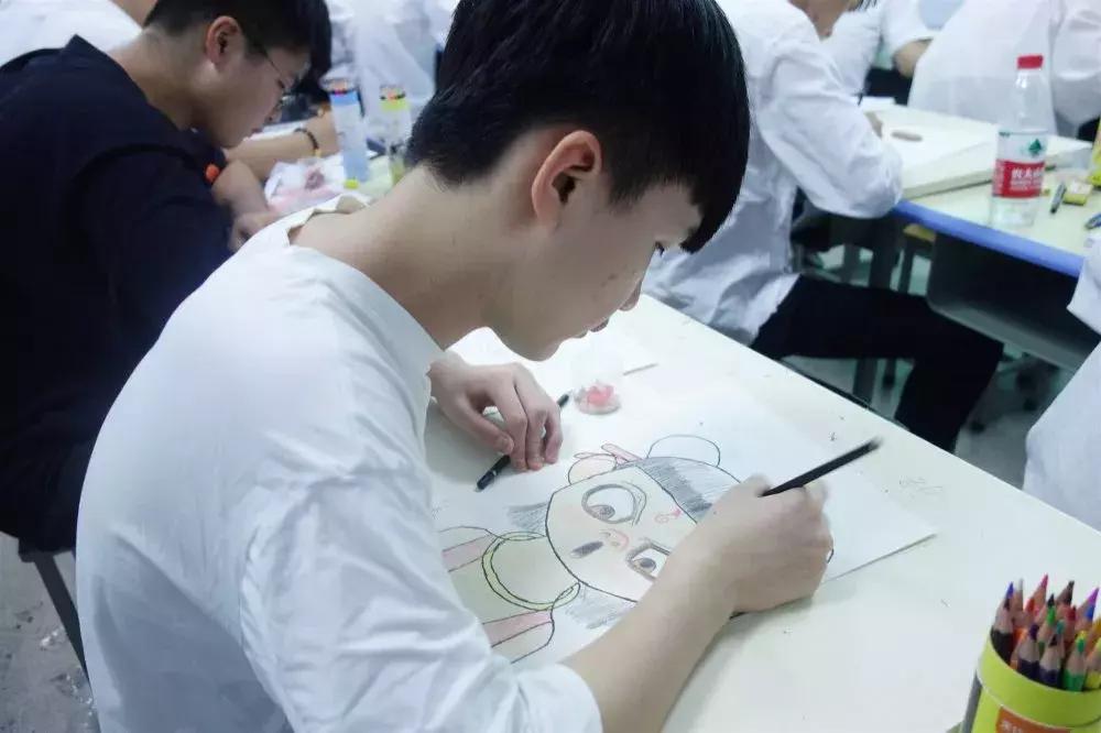 北大青鸟郑州翔天信鸽培训中心,郑州北大青鸟翔天信鸽哪个好