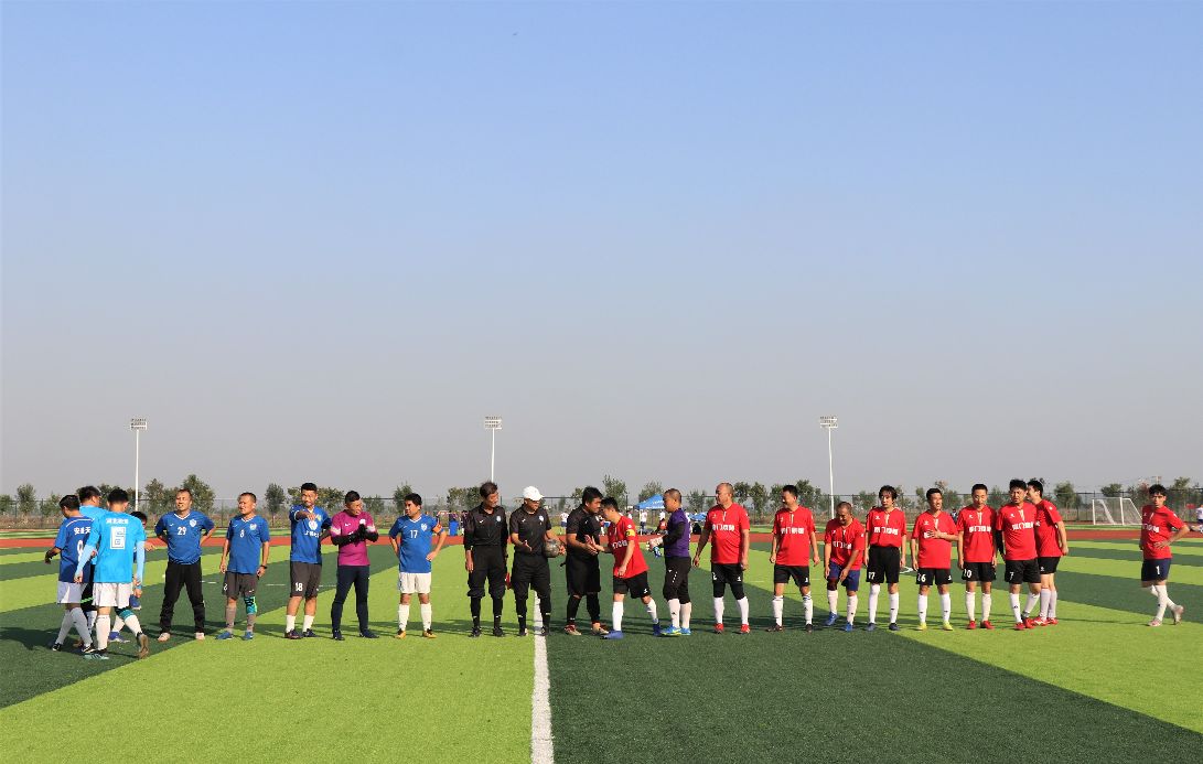 国庆足球比赛不打烊“南门烧烤”足球队迎来四连胜