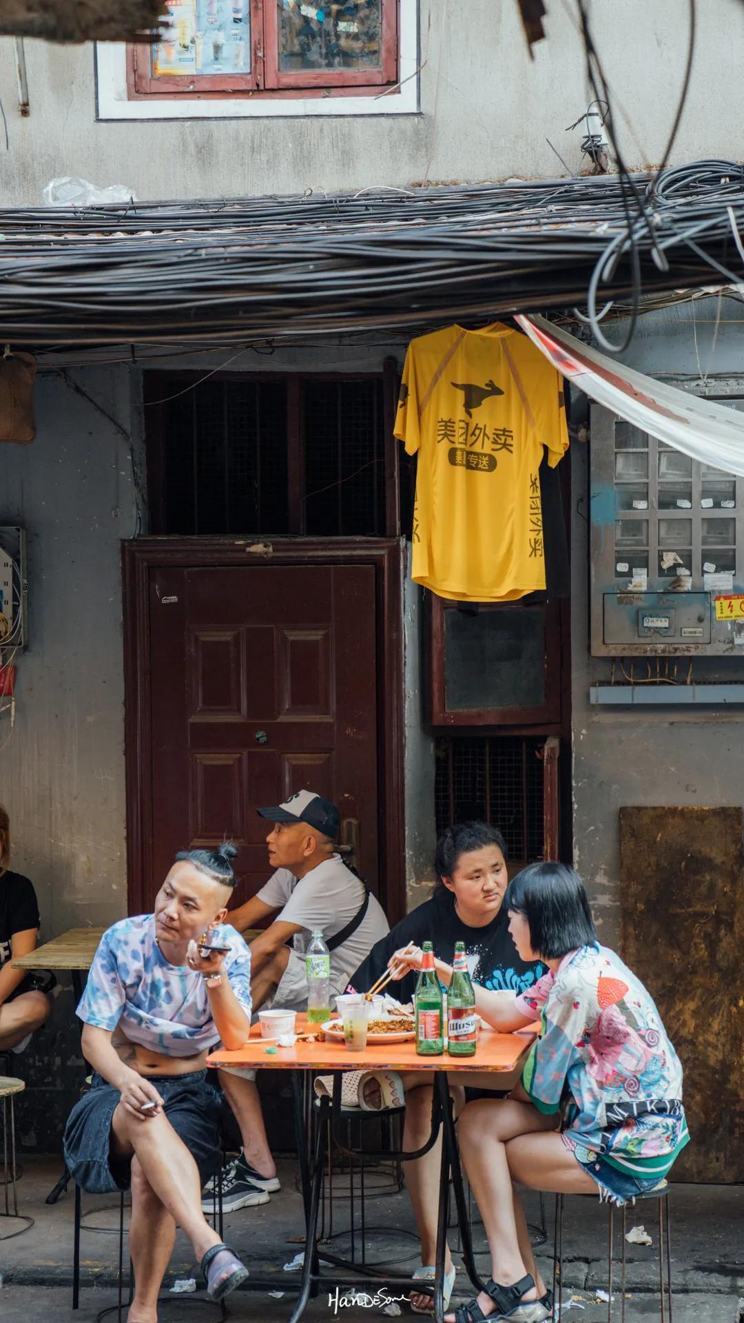 武汉吴长子卤菜,武汉卤菜店视频