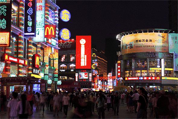 长沙人的快乐正一点一点回来！白天摩天大楼，晚上一脚解放西